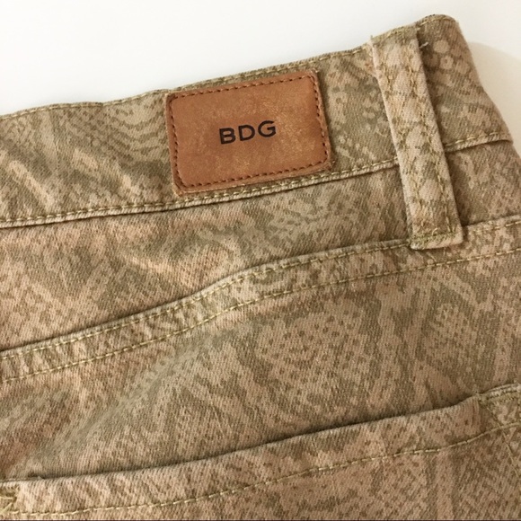 BDG Urban Outfitters High Rise Cigarette Ankle Snakeskin Jeans - Picture 7 of 12